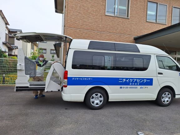 株式会社ニチイ学館
