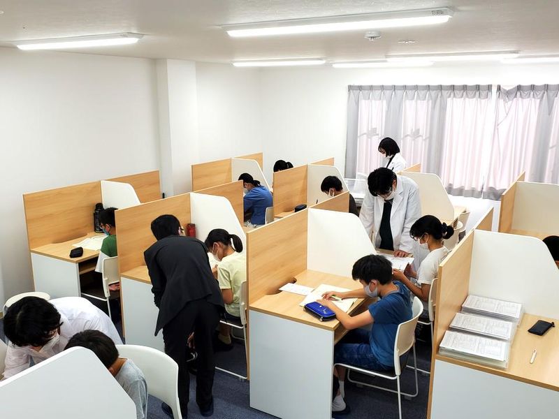 SSS進学教室　R163寺方校の派遣求人情報