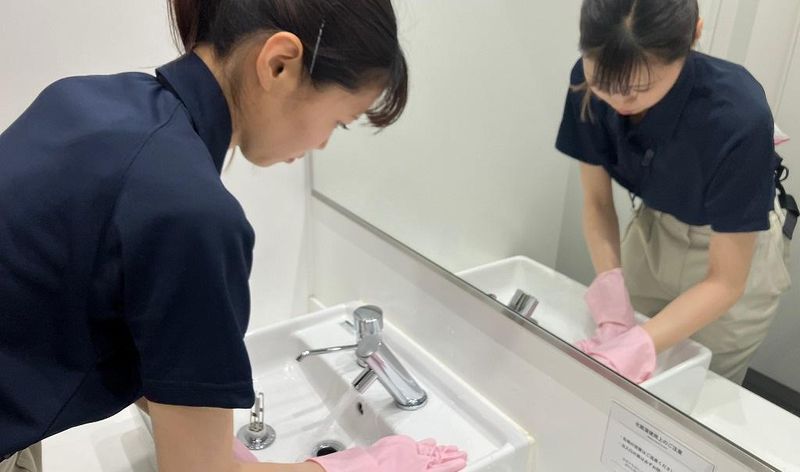 株式会社不二ビルサービス(勤務地:新宿区西新宿1丁目のオフィスビル)の求人・転職情報-02