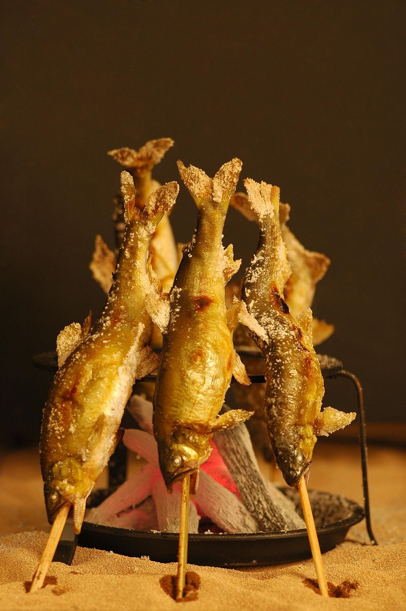 囲炉裏と釜飯　しずるのアルバイト・バイト求人情報-03