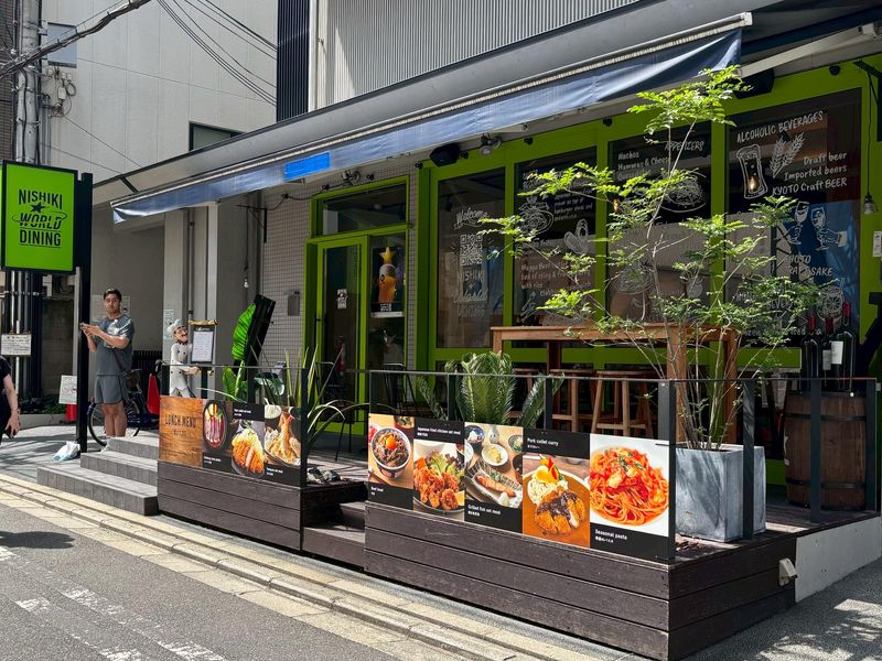 NISHIKI　WORLD　DININGのアルバイト・バイト求人情報-05