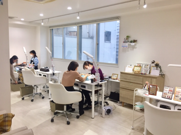 ネイル&アイラッシュ メルシー(Merci)万代店のアルバイト・バイト求人情報-04