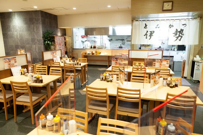とんかつ伊勢　都庁店のアルバイト・バイト求人情報-01