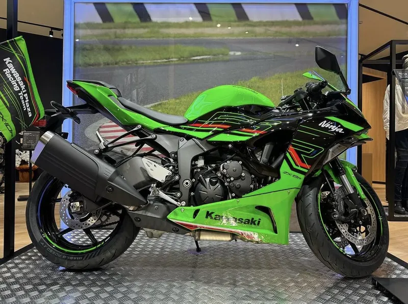 株式会社76Motors(カワサキプラザ松阪)の求人・転職情報／二輪免許は