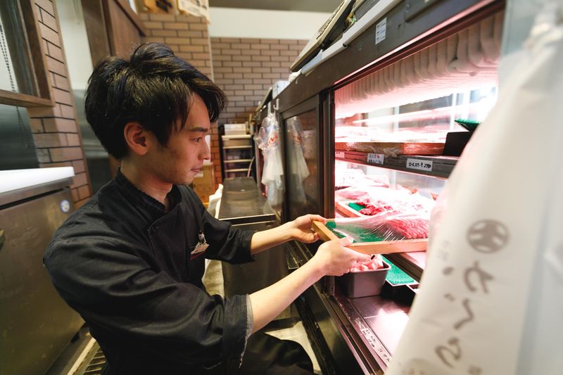 お肉のかぐら久津川店のアルバイト・バイト求人情報-03