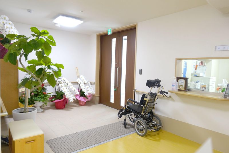 サービス付き高齢者向け住宅　ゆるり高安(株式会社キーケア)のアルバイト・バイト求人情報-02