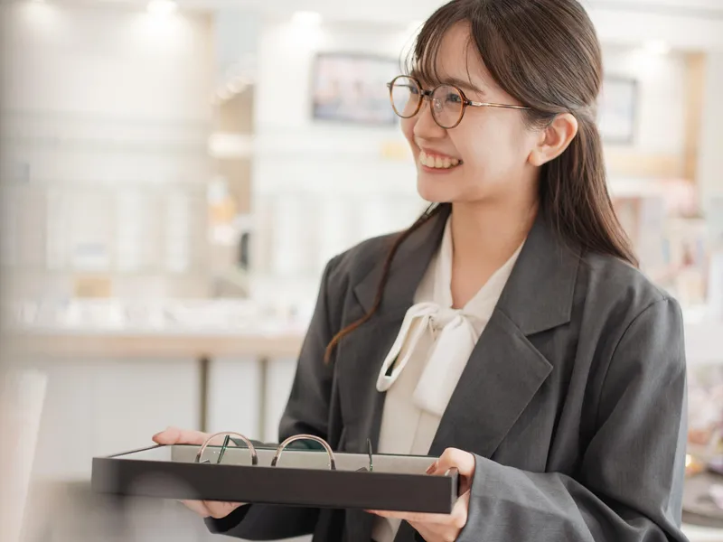 愛眼株式会社