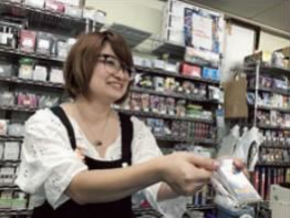 トレーディングカード専門店「竜のしっぽ」布施店のアルバイト・バイト求人情報-02