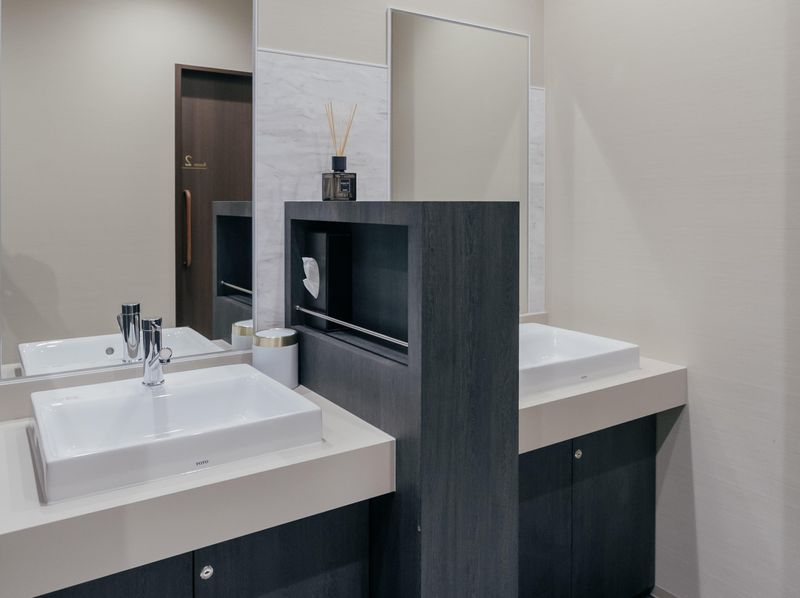 VERNO SKIN CLINICのアルバイト・バイト求人情報-03