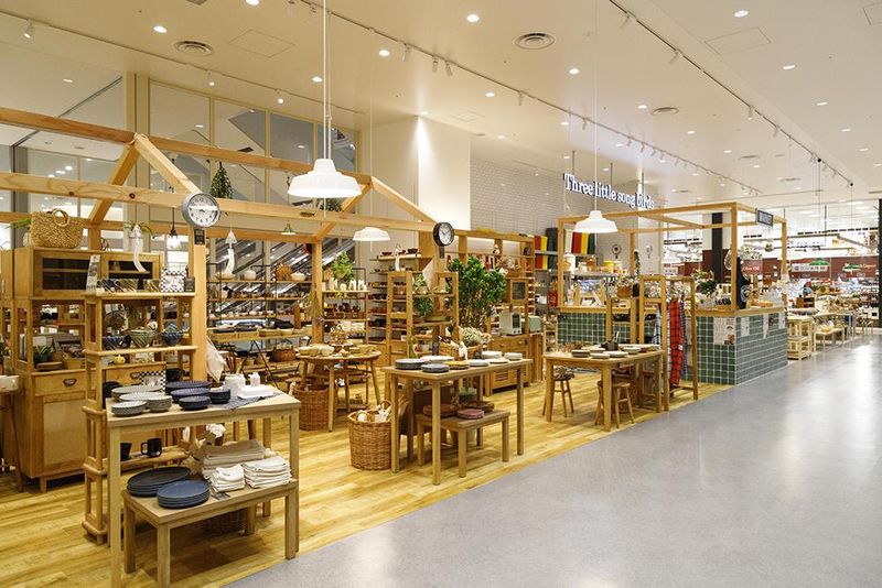 Three little song birds 横浜桜木町店のアルバイト・バイト求人情報-04