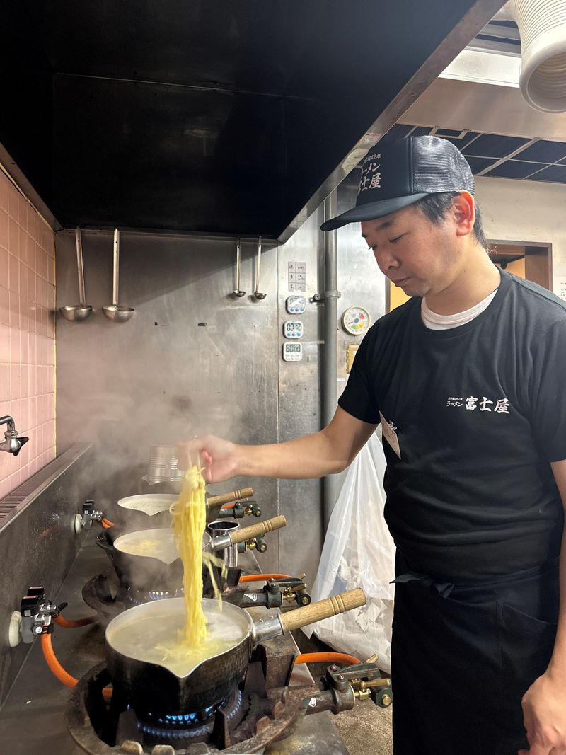 ラーメン富士屋のアルバイト・バイト求人情報-04