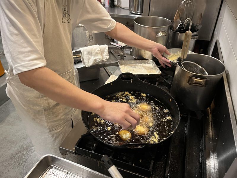 東山ガーデン株式会社　ドルフィンズカフェのアルバイト・バイト求人情報-02