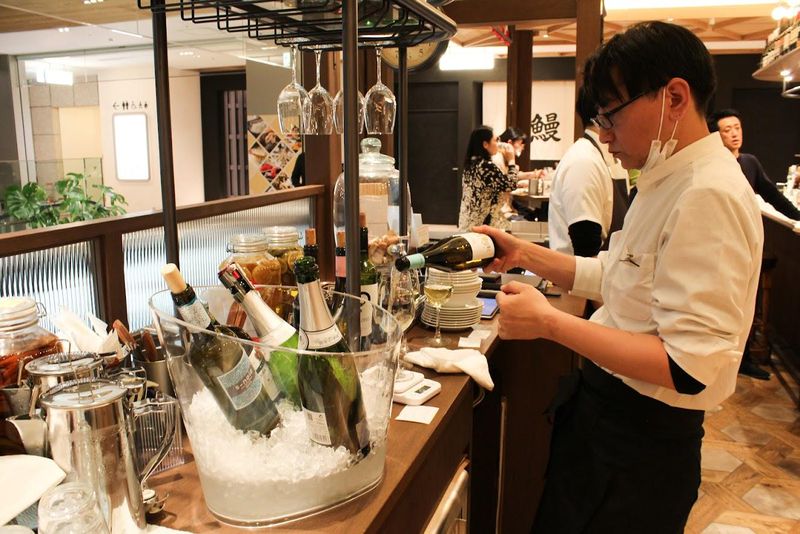 LA BODEGA オアゾ丸の内店のアルバイト・バイト求人情報-04
