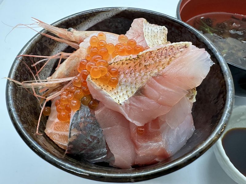 金沢おでん 地酒地魚　新近江町商店のアルバイト・バイト求人情報-04