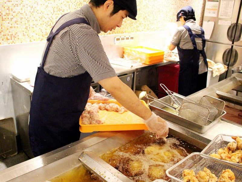 ポッポおじさんの塩からあげ　小倉駅店の求人4