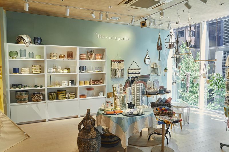 upstairs outdoor livingのアルバイト・バイト求人情報-05
