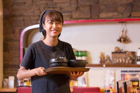 コリアンダイニング李朝園　生野店の求人5