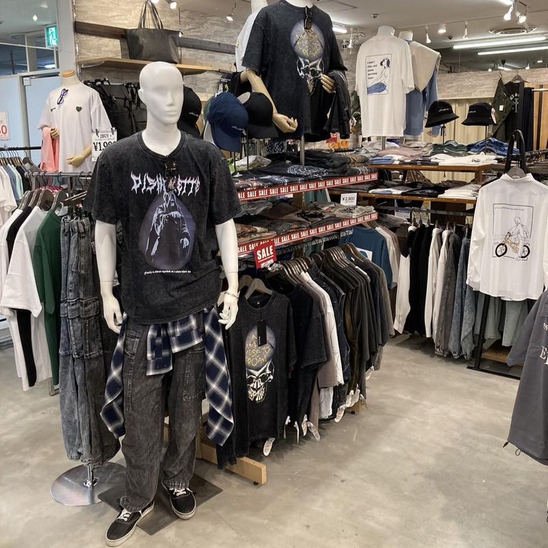 ジラフラーチ　池袋サンシャインアルタ店のアルバイト・バイト求人情報-04
