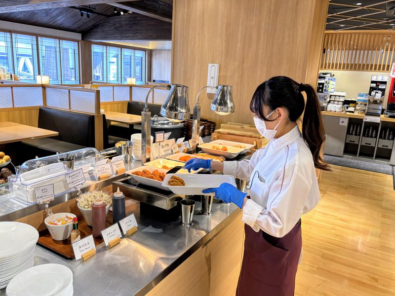 海鮮バイキング いろは 豊洲のアルバイト・バイト求人情報-02