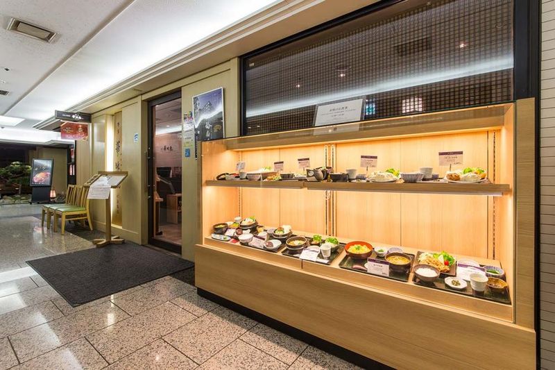 水たき料亭 博多華味鳥 心斎橋店のアルバイト・バイト求人情報-03