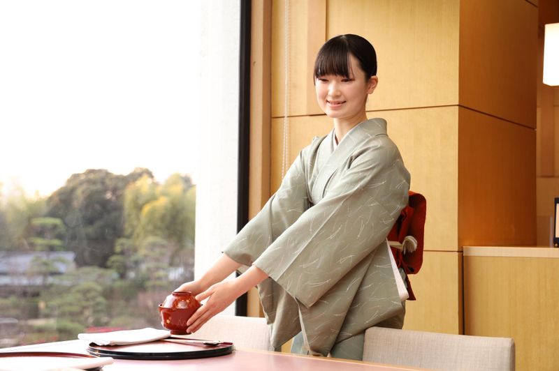 日本橋 なだ万のアルバイト・バイト求人情報-04