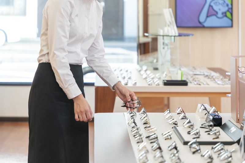 アイメガネ 坂戸にっさい店(アイジャパン株式会社)のアルバイト・バイト求人情報-03