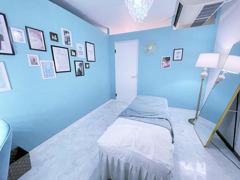 株式会社Lime_【ハーブピーリング|ニキビケア】韓国肌管理Belle新宿西口のアルバイト・バイト求人情報-04