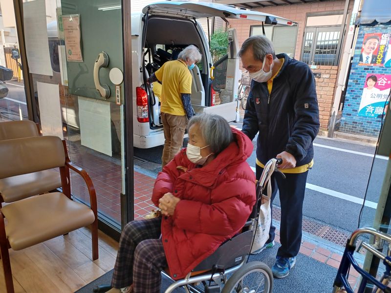 リハビリデイサービスまんぞくのアルバイト・バイト求人情報-03