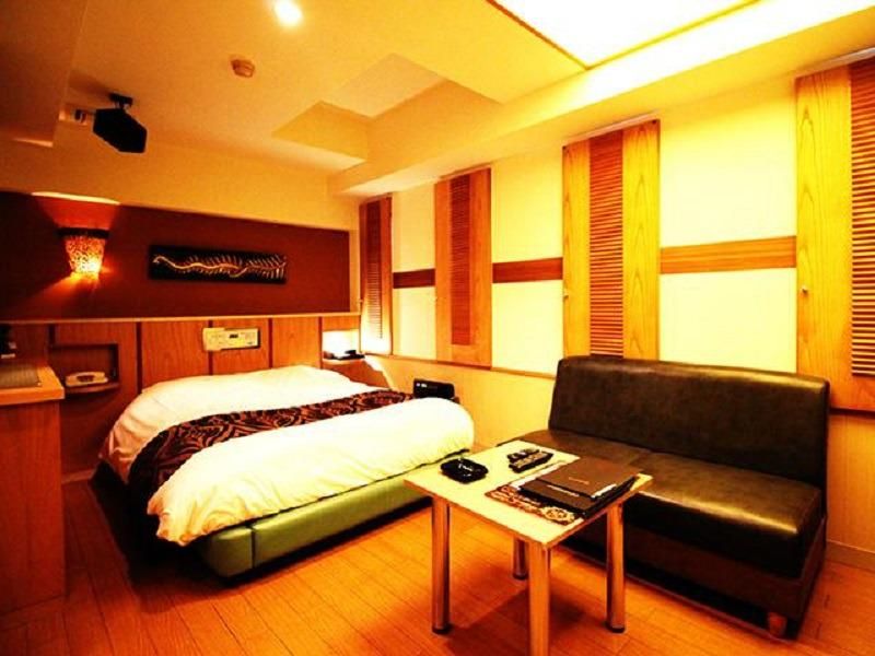 ホテルOPERA RESORTのアルバイト・バイト求人情報-03