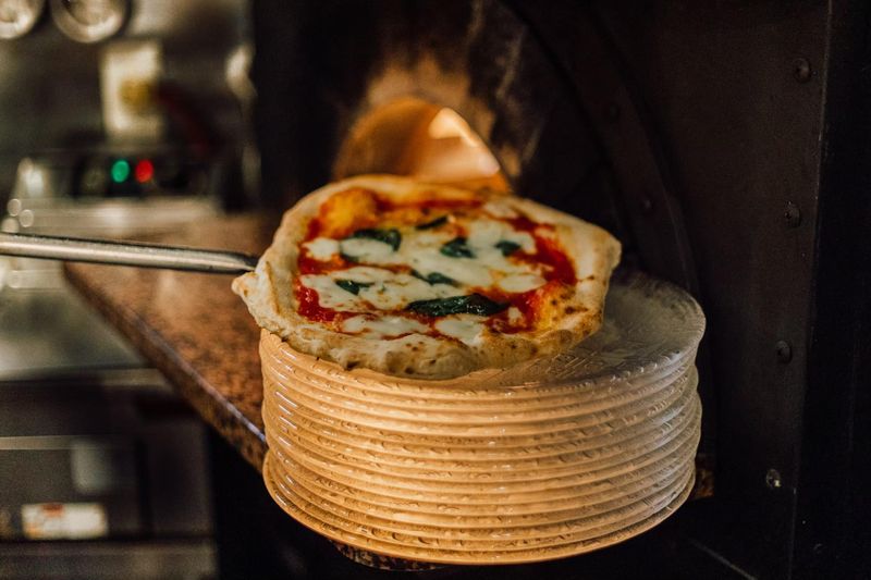 ピッツェリアデルカピターノのアルバイト・バイト求人情報-02