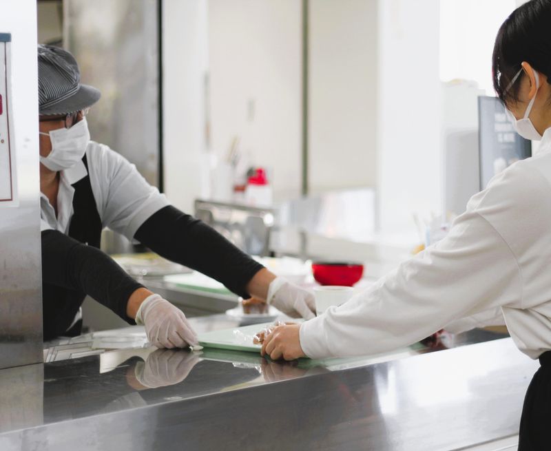 吉祥女子中学高等学校　内食堂の求人・転職情報-02