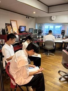 超欲張りインターン 生放送見学、番組企画、Jリーグ中継体験