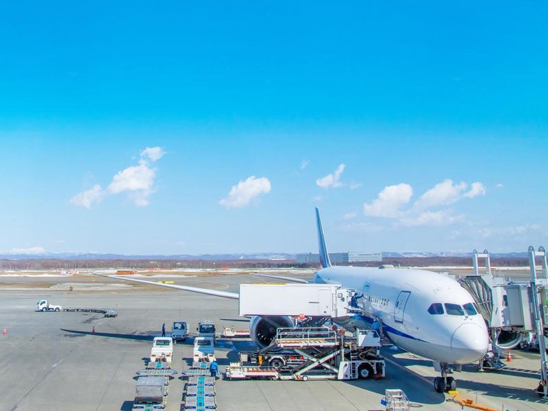 福岡空港 カードラウンジ/ANAスカイビルサービス株式会社のアルバイト・バイト求人情報-02