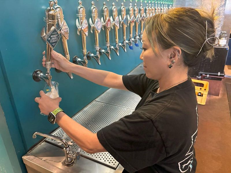 BEER & GRILL コウベビアハウゼのアルバイト・バイト求人情報-02