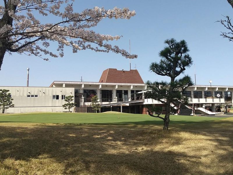 亀岡カントリークラブ　レストランの求人・転職情報-02