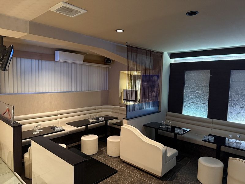 Lounge AZULのアルバイト・バイト求人情報-03