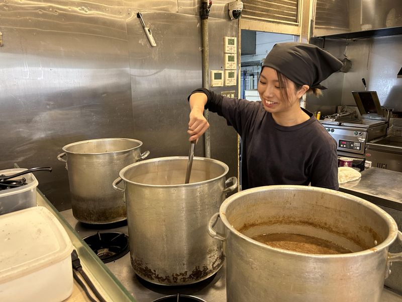 麺屋たけ井　阪急梅田店のアルバイト・バイト求人情報-02