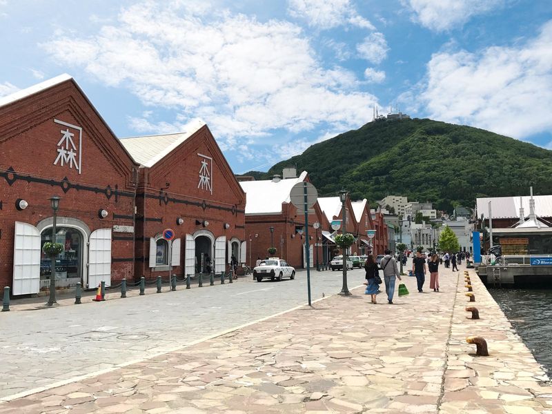 スナッフルス金森洋物館店のアルバイト・バイト求人情報-01
