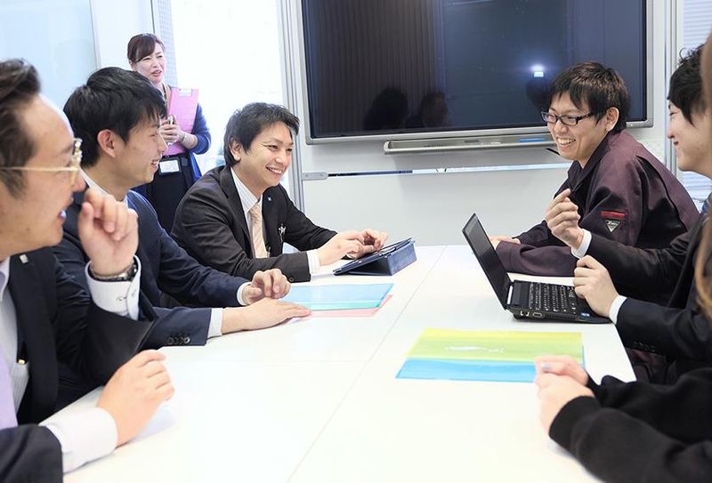 企業の「困った」を解決するコンサル職を知る【企業説明会】