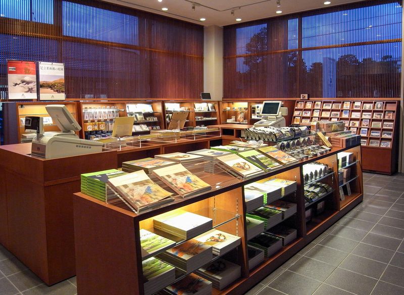 株式会社日美(足立美術館内)のアルバイト・バイト求人情報-03