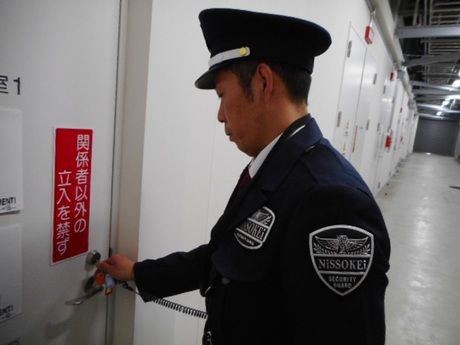 日相警　横浜市大型物流拠点施設警備のアルバイト・バイト求人情報-03