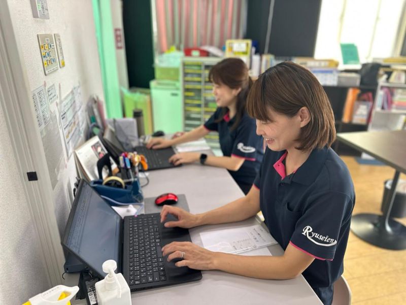 柳生園テニスクラブのアルバイト・バイト求人情報-02