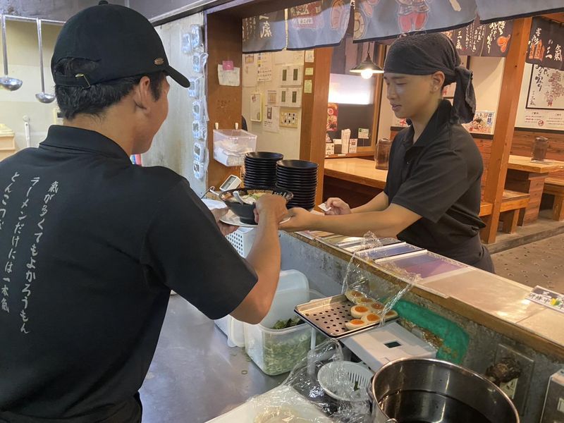 博多三氣　姪浜大通り福重店のアルバイト・バイト求人情報-03