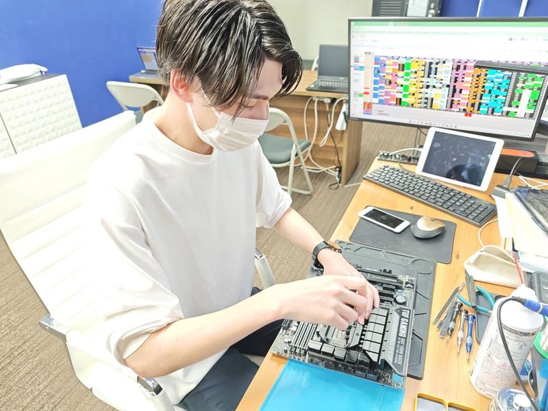 モバイアス　エキニア横浜店のアルバイト・バイト求人情報-03
