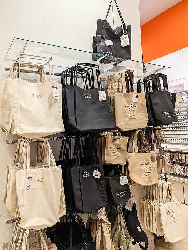 illusie300 イルーシーサンマルマル リバーサイド 長岡千秋 店のアルバイト・バイト求人情報-06