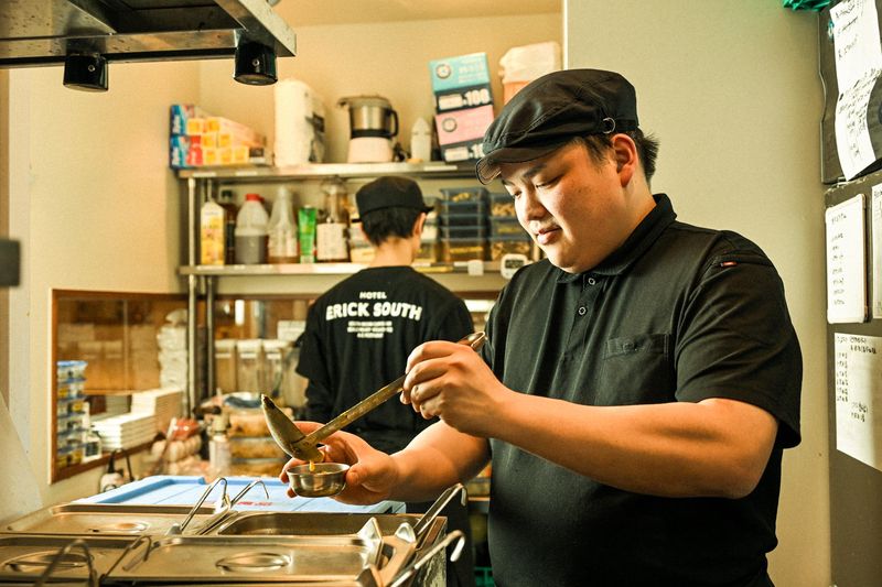 ERICK SOUTH イオンモール各務原インター店のアルバイト・バイト求人情報-03