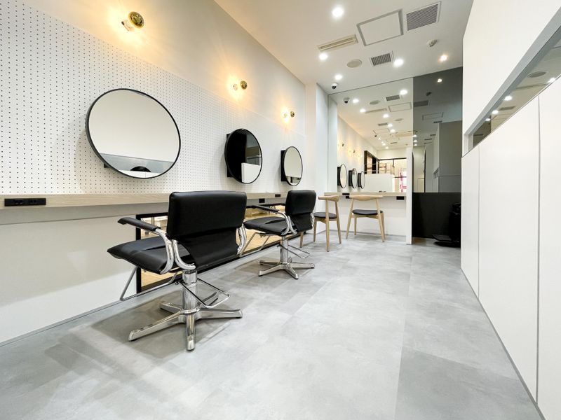 ヘアカラー専門店 髪染丸 草加VARIE店のアルバイト・バイト求人情報-03