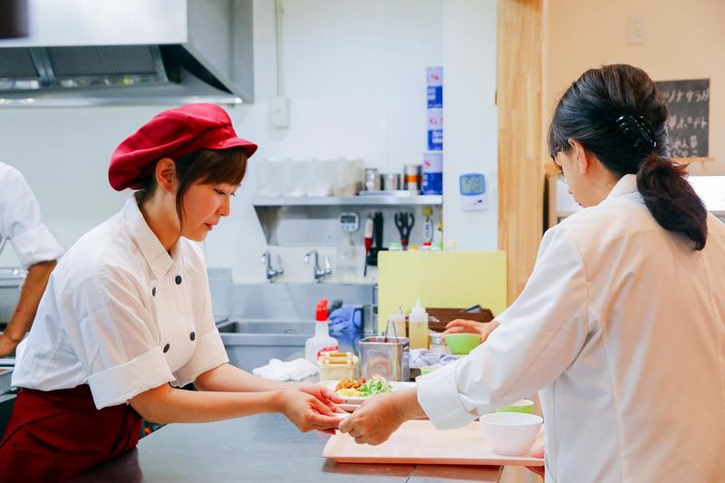 松井製作所/株式会社フード・サービスコスモのアルバイト・バイト求人情報-03