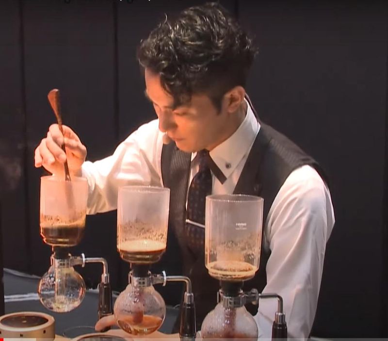 椿屋珈琲 上野茶廊のアルバイト・バイト求人情報-01