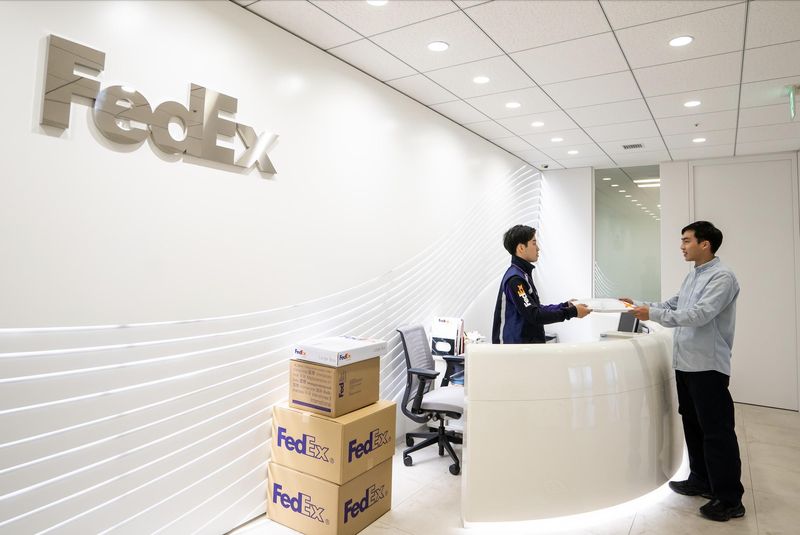 フェデラルエクスプレスジャパン合同会社　⼤阪営業所のアルバイト・バイト求人情報-05